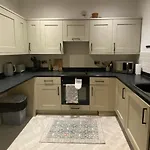 Entire Home In Sheffield