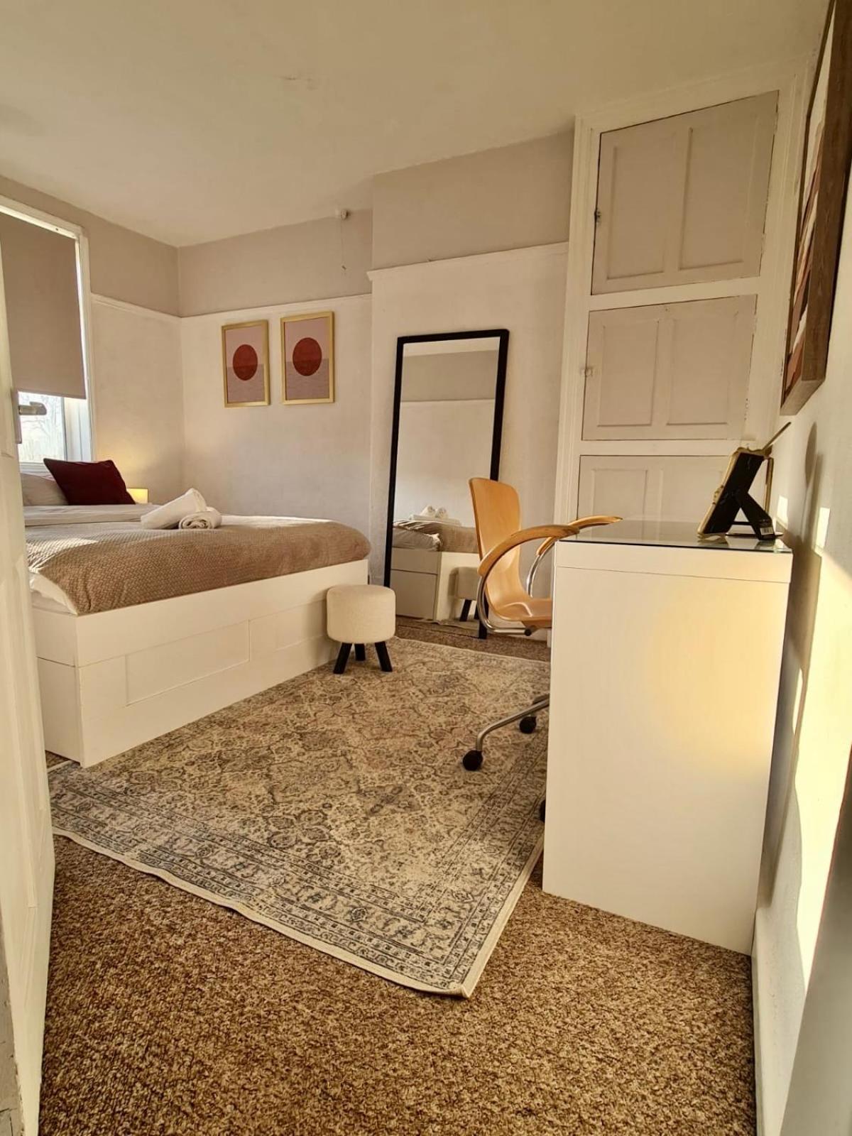 Entire In Holiday home *